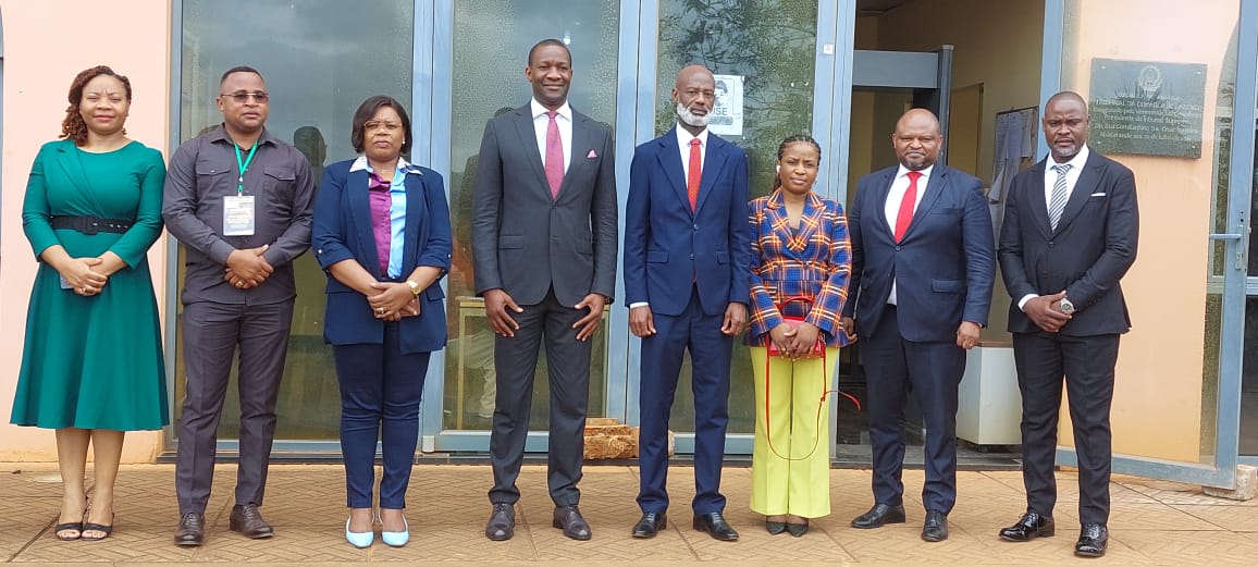 PRESIDENTE DO TRIBUNAL DA COMARCA DO CAZENGO CONCEDE AUDIÊNCIA AO BASTONÁRIO DA ORDEM DOS ADVOGADOS DE ANGOLA